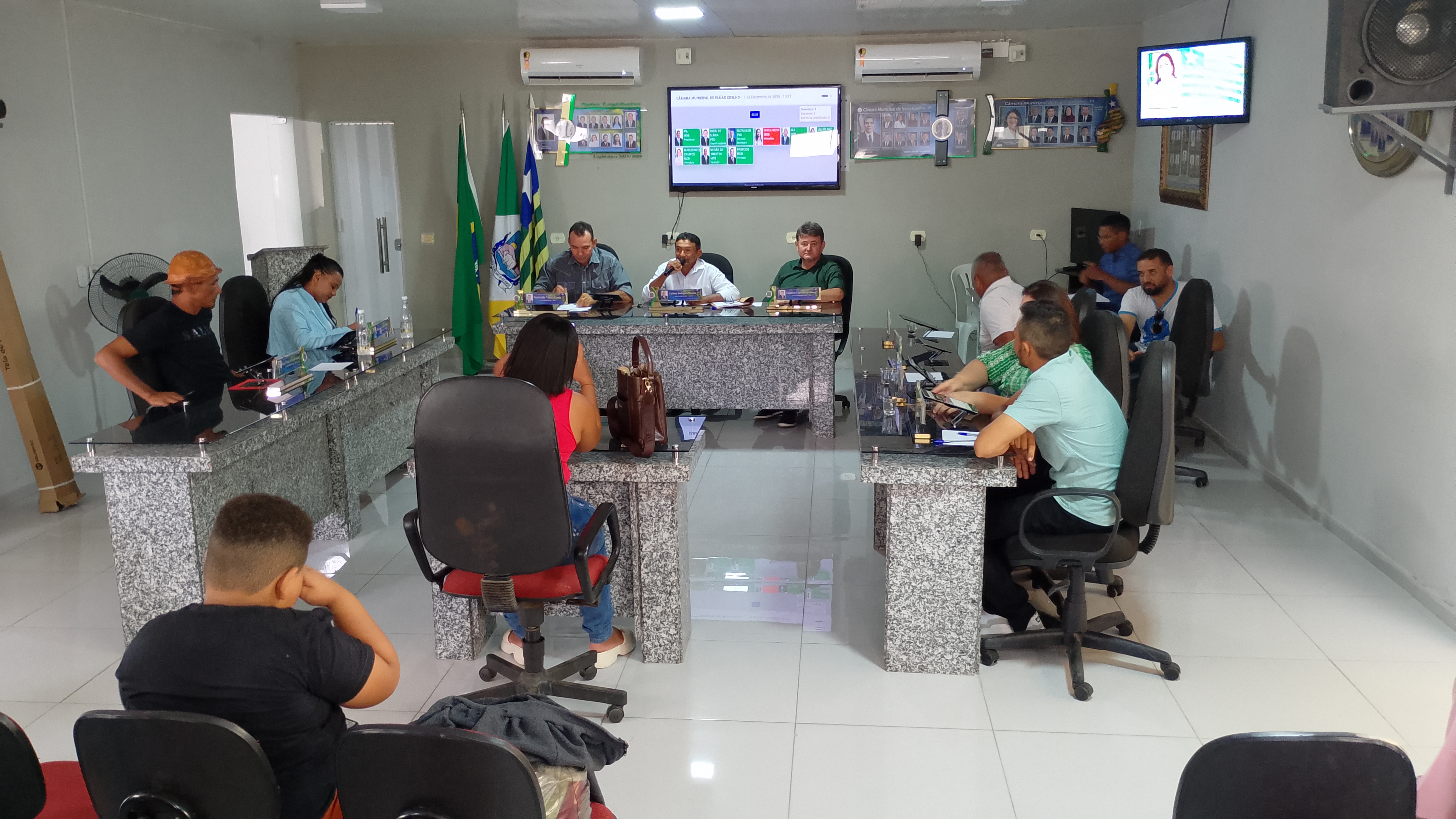 Primeira sessão de dezembro e a última do ano 2025.